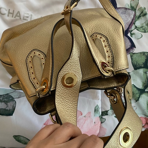 Michael Kors Gold bag - Picture 4 of 6